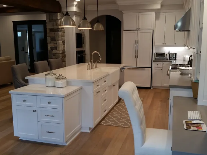 Mandina's Cabinets project photo