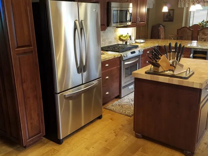 Mandina's Cabinets project photo