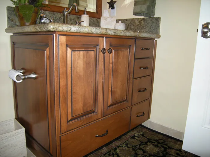 Mandina's Cabinets project photo